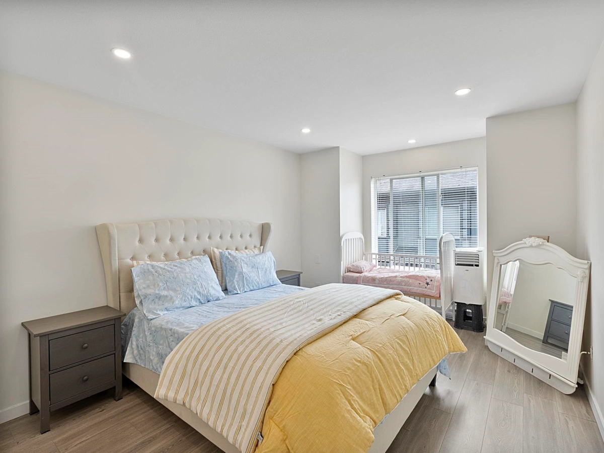 Kitchen Island Photo of 14 18701 66 Avenue, Surrey, BC