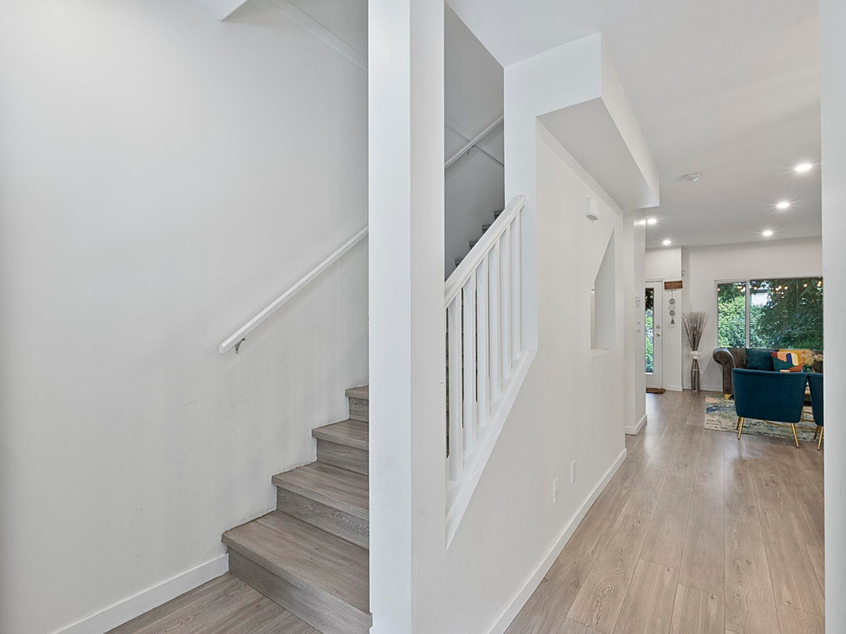 Kitchen Photo of 14 18701 66 Avenue, Surrey, BC