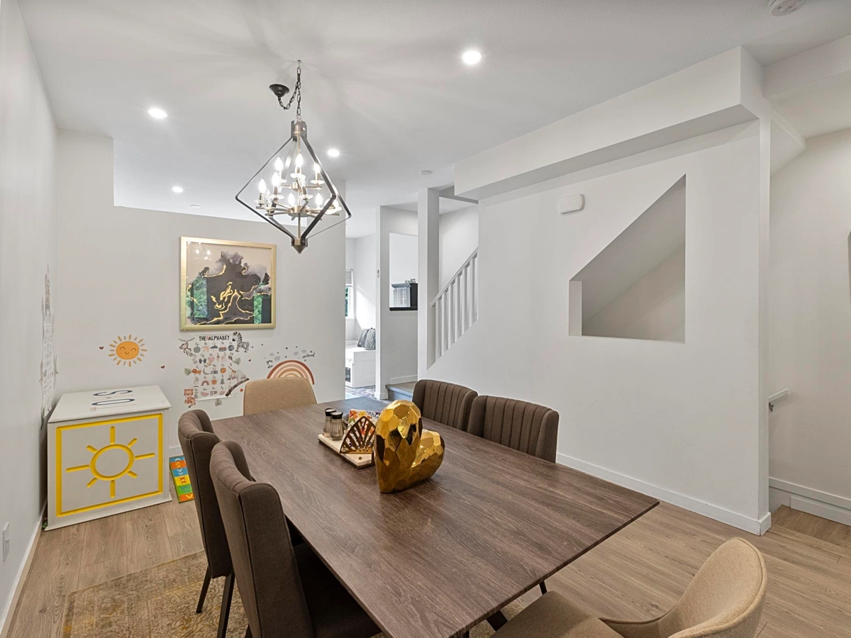 Living Room Photo of 14 18701 66 Avenue, Surrey, BC