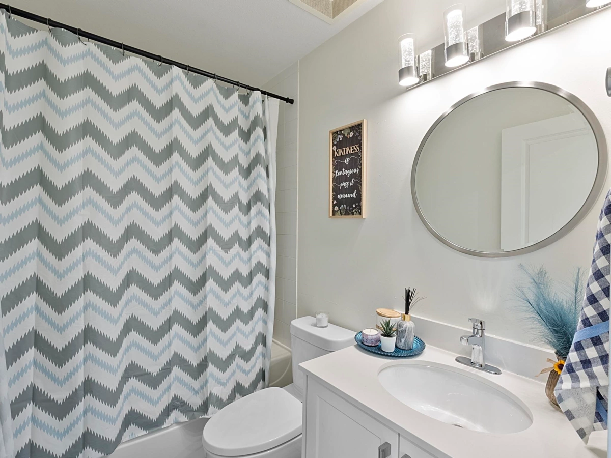 Primary Bathroom Photo of 14 18701 66 Avenue, Surrey, BC