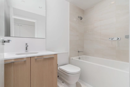 401 6688 Pearson Way, Richmond, BC, Richmond — Apartment/Condo for sale