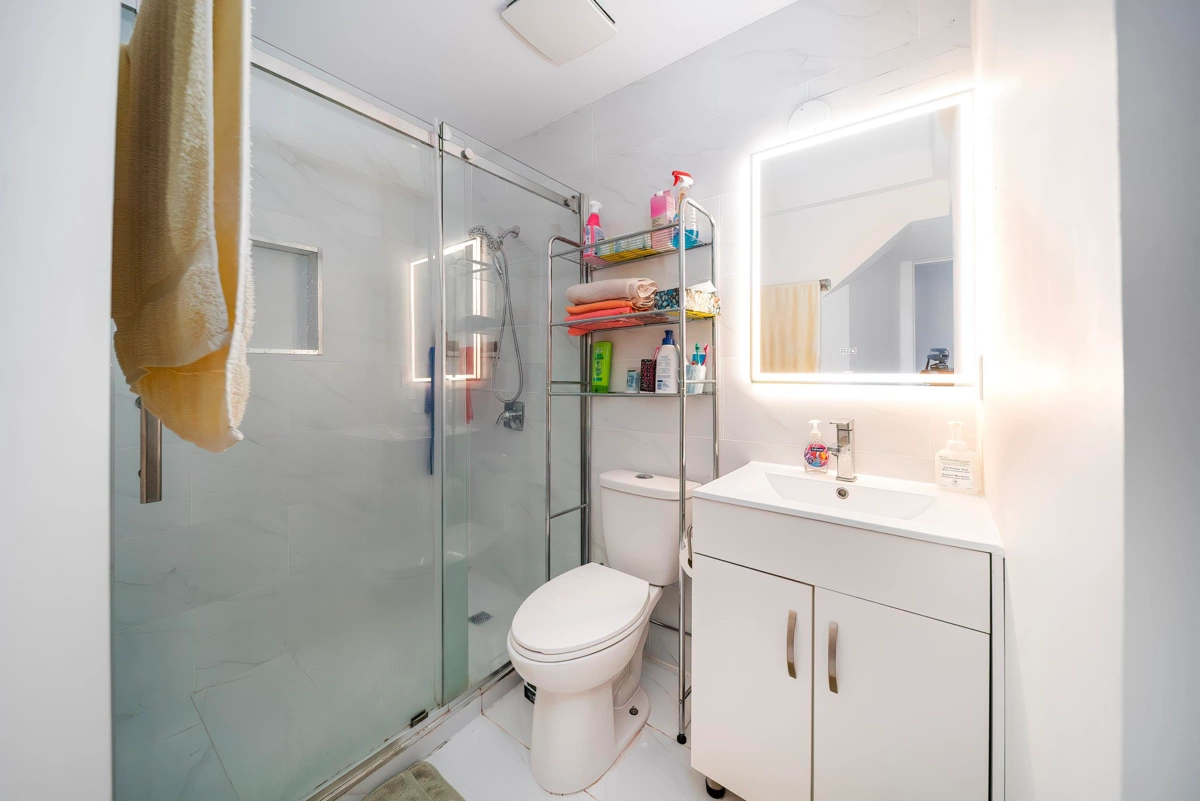 Entry Foyer Photo of 5174 Aberdeen Street, Vancouver, BC