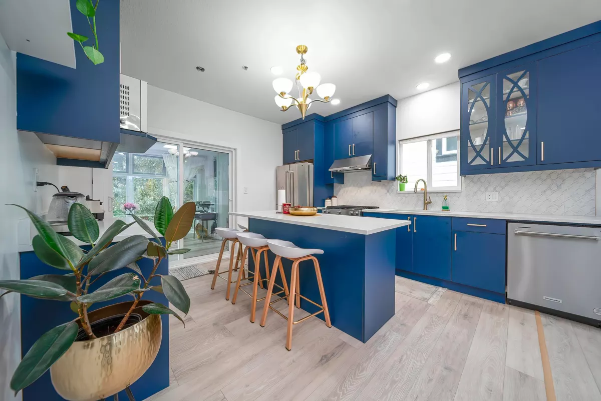 Walk-In Closet Photo of 5174 Aberdeen Street, Vancouver, BC