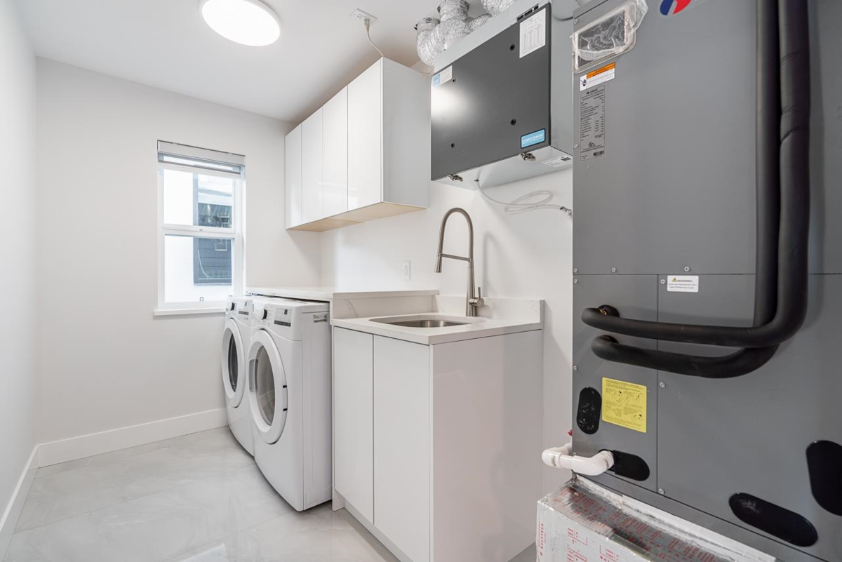 Basement Recreation Room Photo of 947 Walls Avenue, Coquitlam, BC