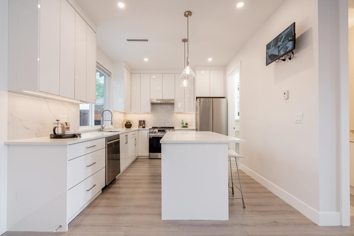 Breakfast Nook Photo of 947 Walls Avenue, Coquitlam, BC