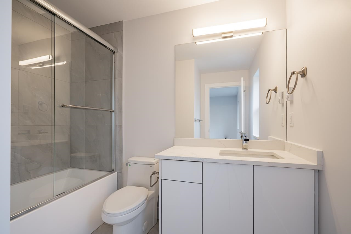 Hallway Photo of 947 Walls Avenue, Coquitlam, BC