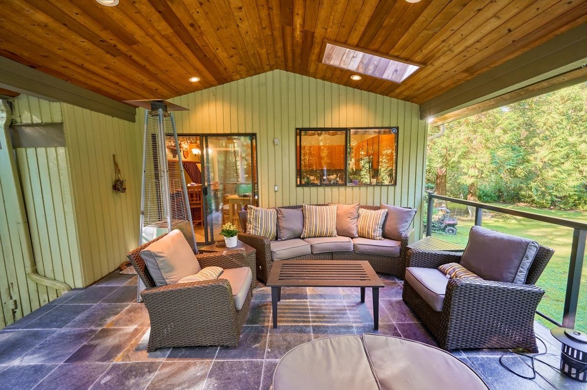 Entry Foyer Photo of 12680 239 Street, Maple Ridge, BC