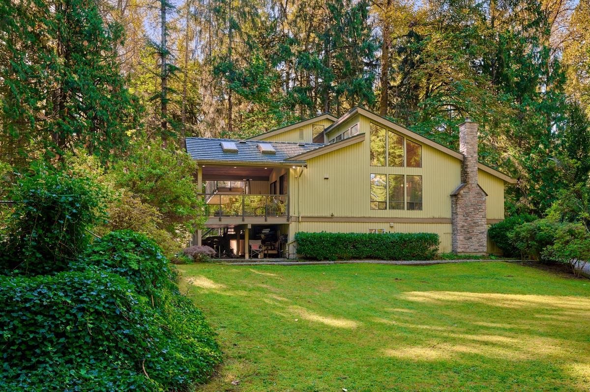 Hallway Photo of 12680 239 Street, Maple Ridge, BC