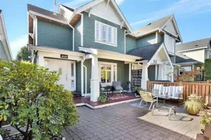 1630 E 11th Avenue, Vancouver, BC, Vancouver — Half Duplex for sale
