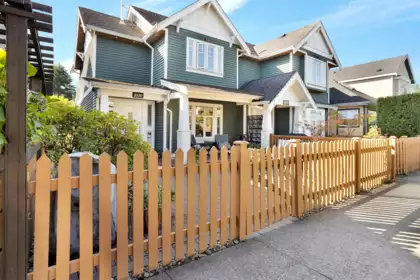 1630 E 11th Avenue, Vancouver, BC, Vancouver — Half Duplex for sale