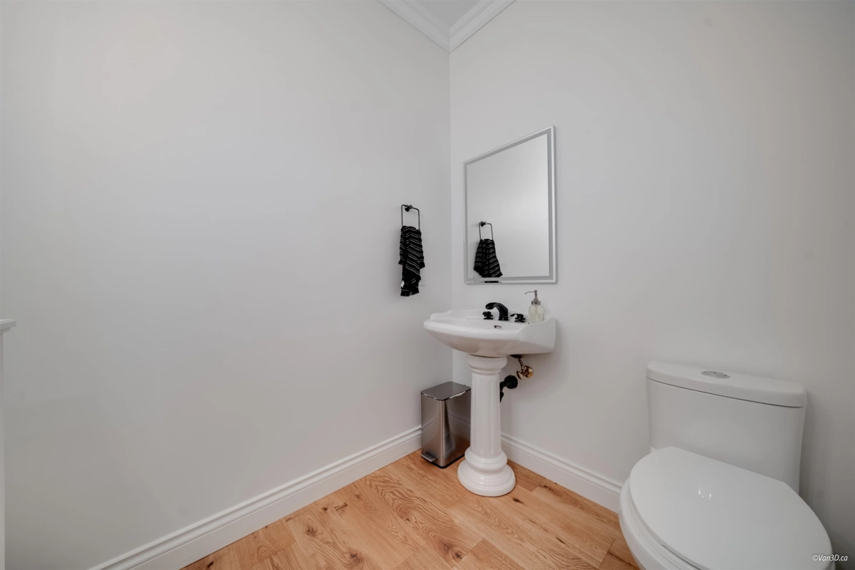 Basement Recreation Room Photo of 9926 180a Street, Surrey, BC