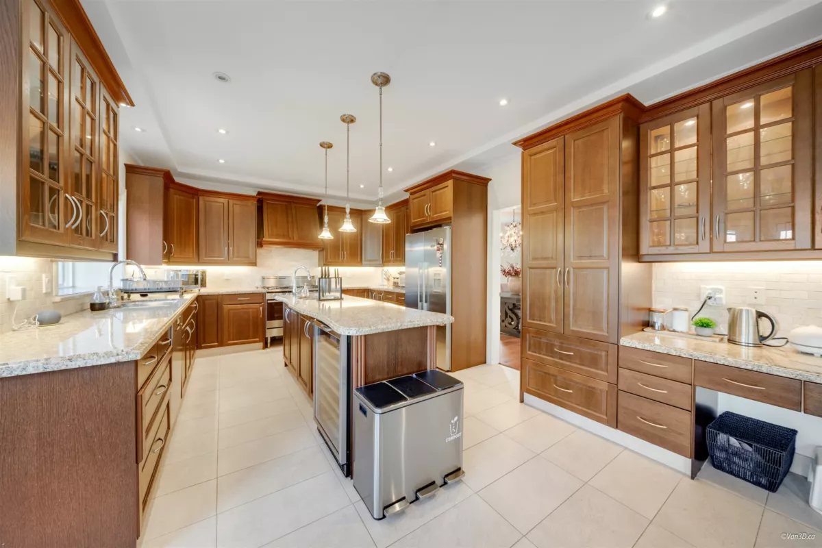 Breakfast Nook Photo of 9926 180a Street, Surrey, BC