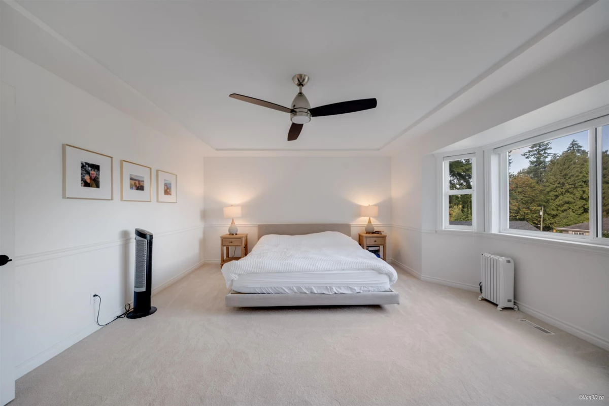Entry Foyer Photo of 9926 180a Street, Surrey, BC