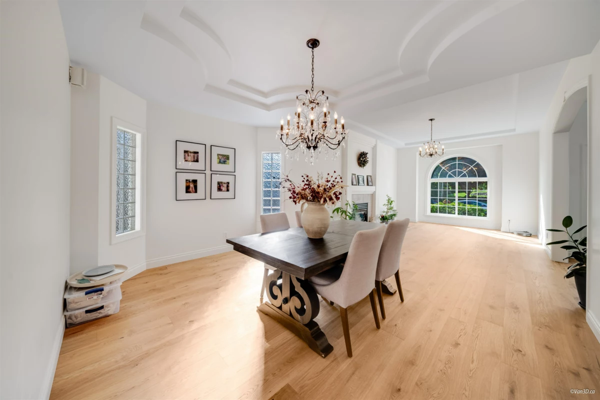 Kitchen Island Photo of 9926 180a Street, Surrey, BC