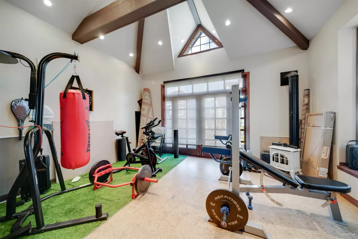 Laundry Room Photo of 9926 180a Street, Surrey, BC