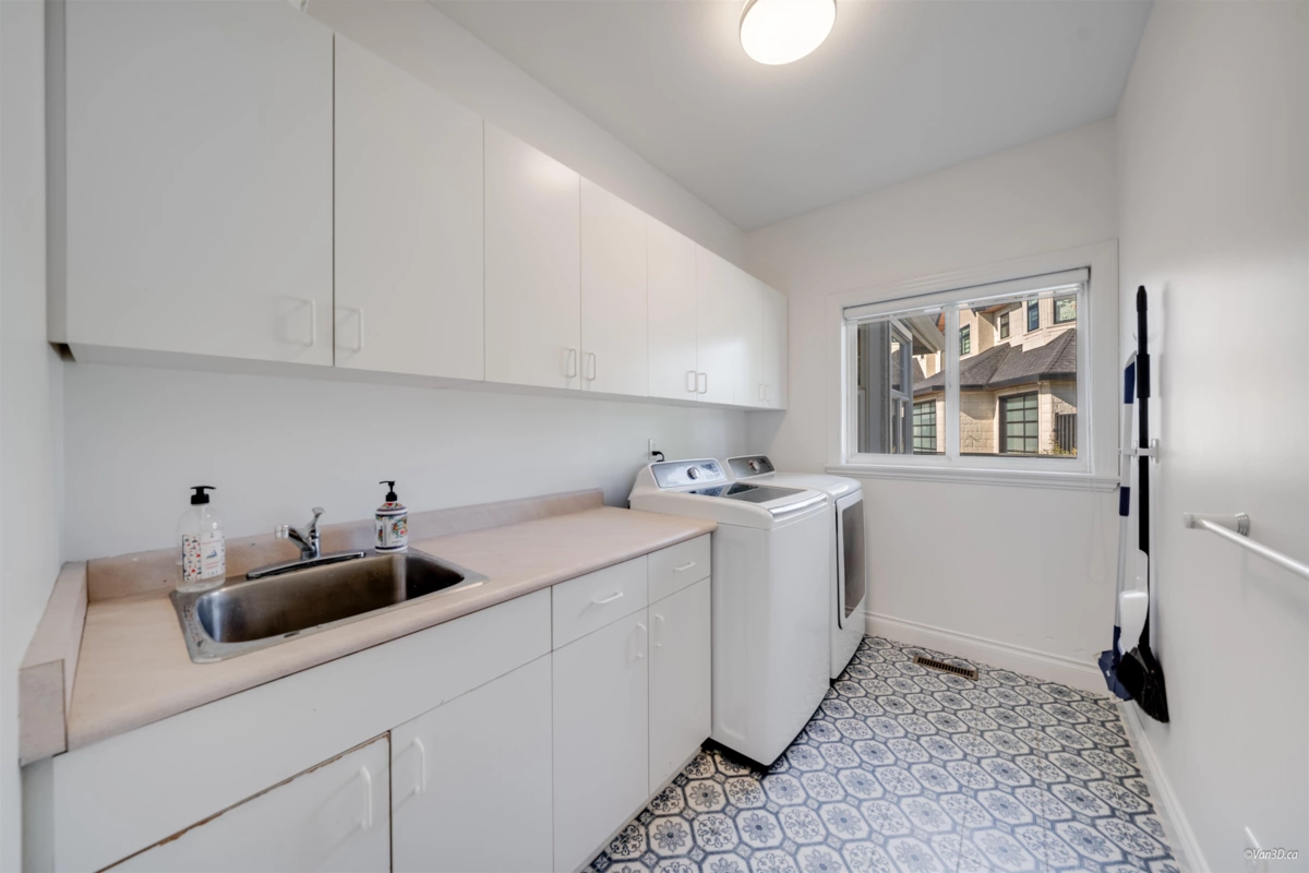 Loft / Bonus Room Photo of 9926 180a Street, Surrey, BC