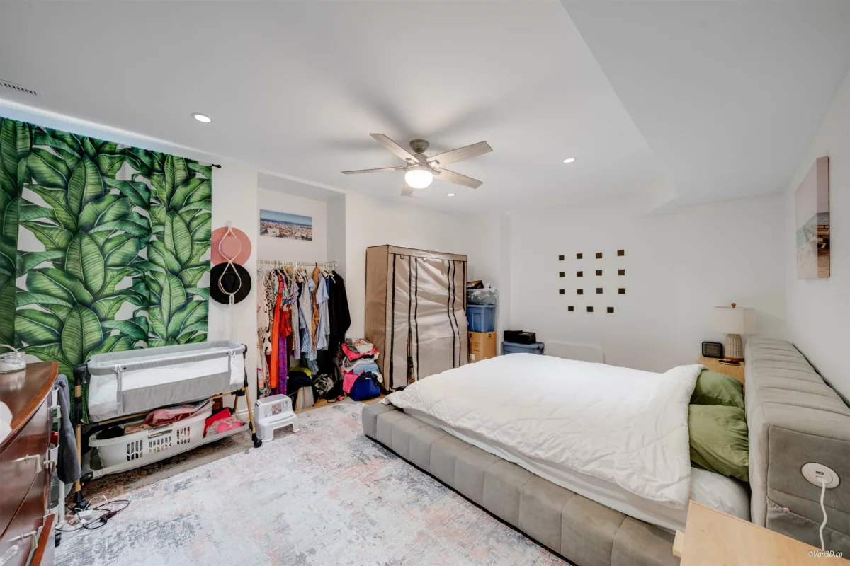 Swimming Pool Photo of 9926 180a Street, Surrey, BC