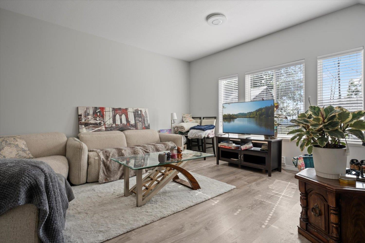 Backyard Photo of 3552 Bassano Terrace, Abbotsford, BC