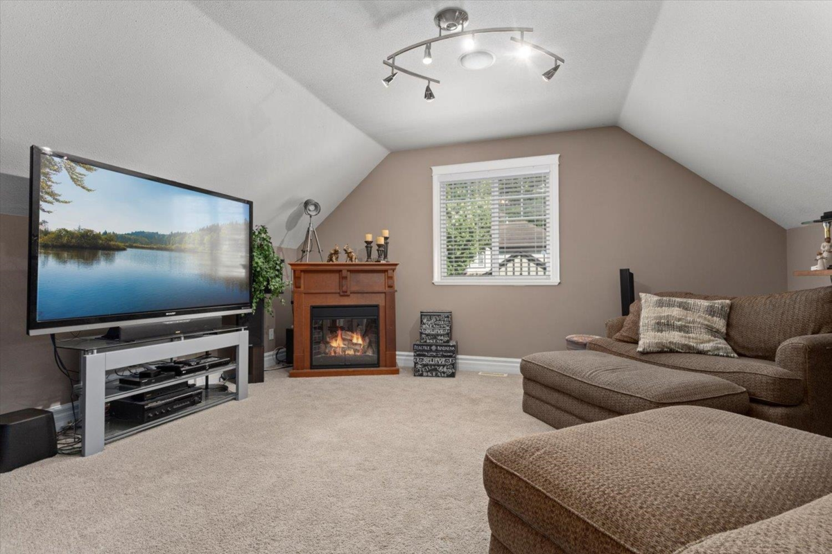 Basement Recreation Room Photo of 3552 Bassano Terrace, Abbotsford, BC