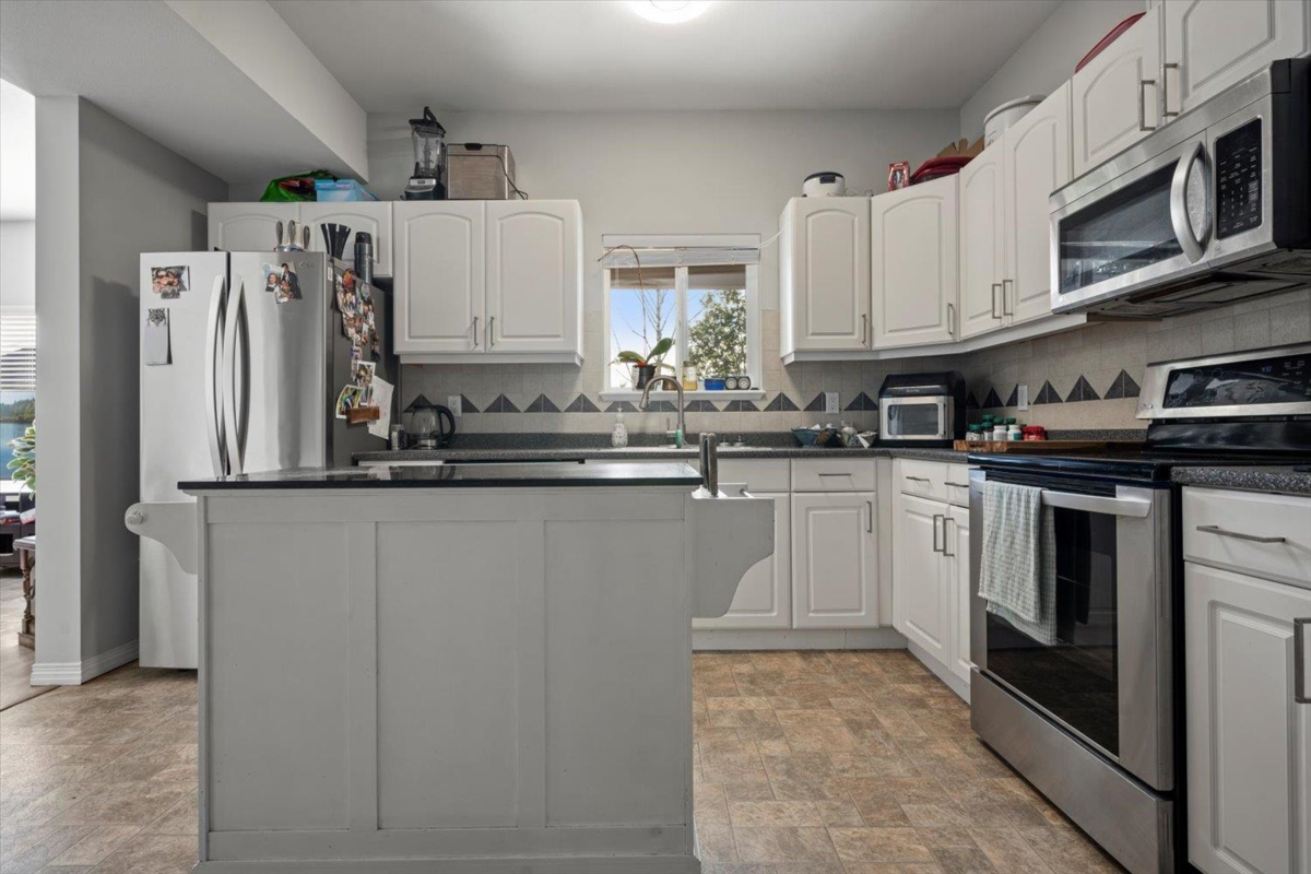 Garden / Landscaping Photo of 3552 Bassano Terrace, Abbotsford, BC