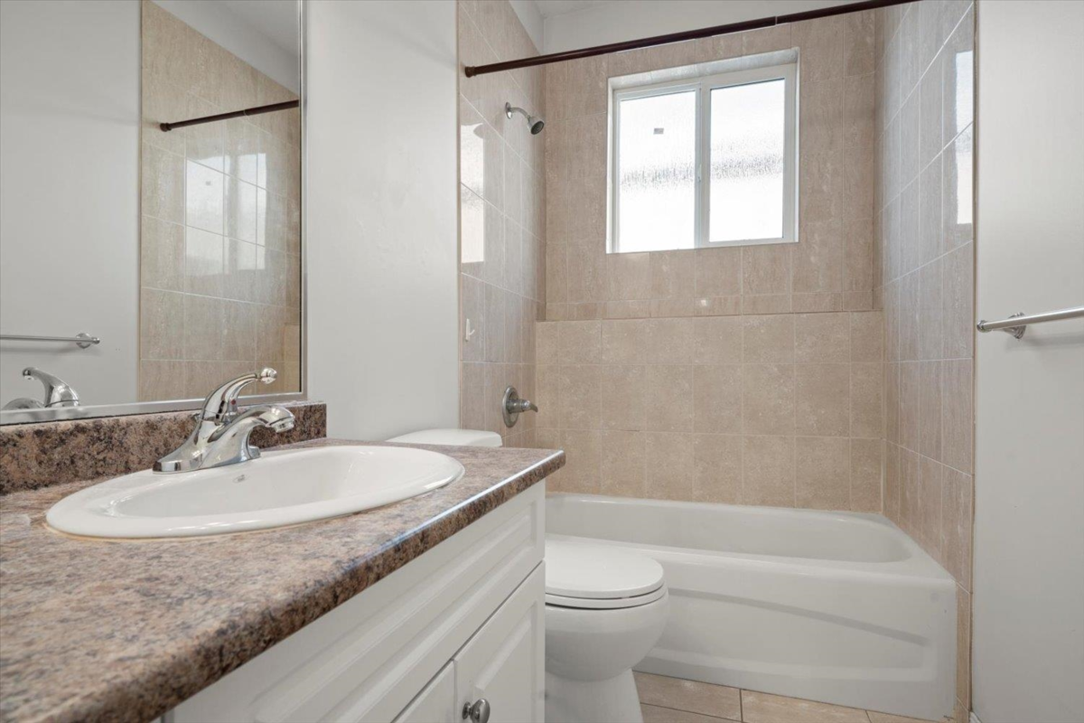 Outdoor Deck Photo of 3552 Bassano Terrace, Abbotsford, BC