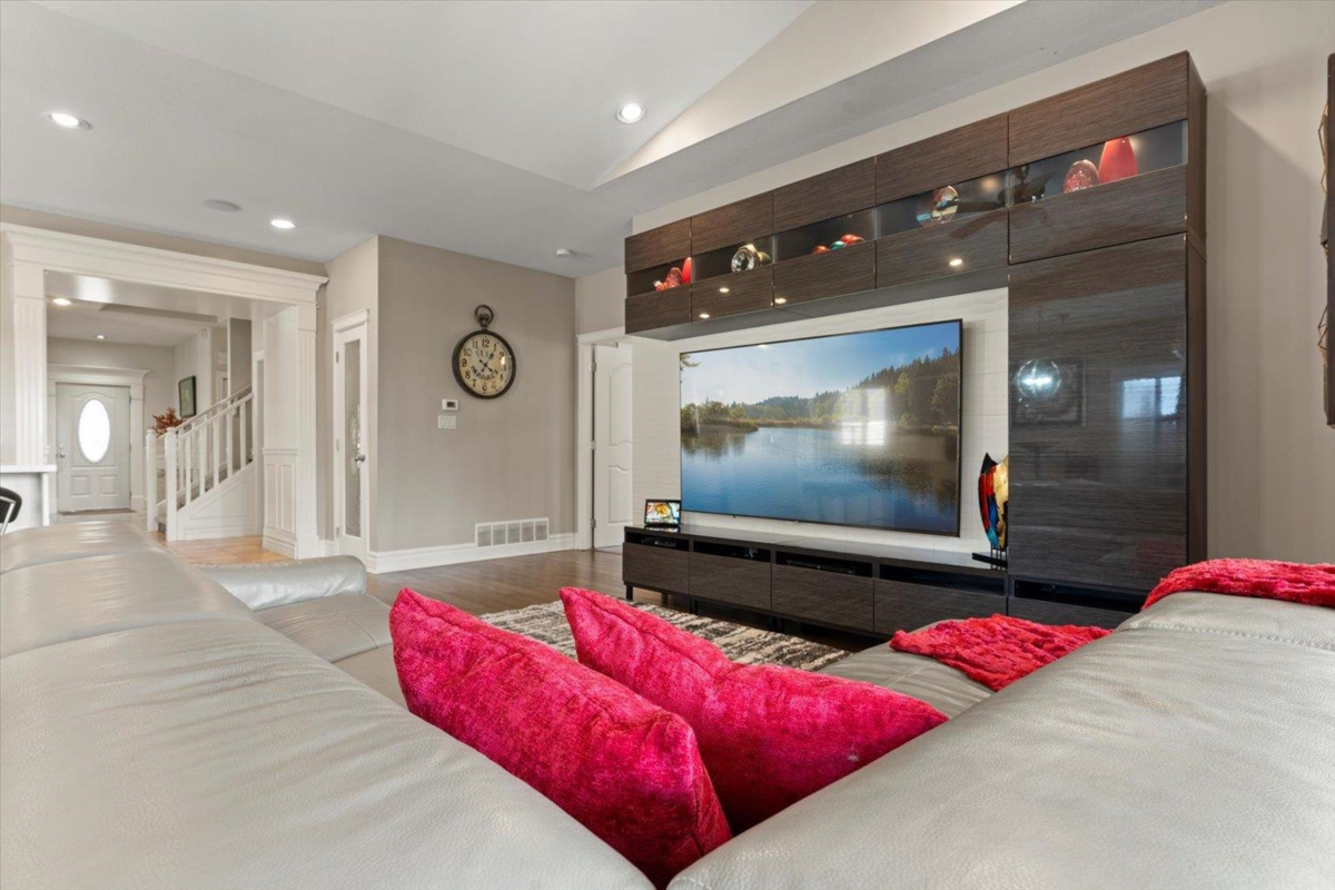 Primary Bathroom Photo of 3552 Bassano Terrace, Abbotsford, BC