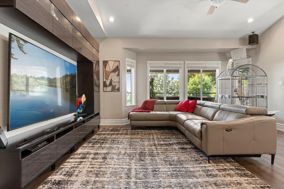 Primary Bedroom Photo of 3552 Bassano Terrace, Abbotsford, BC