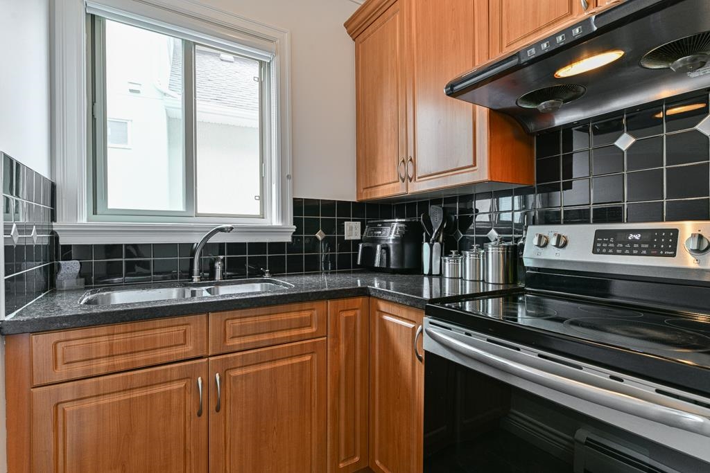 Powder Room Photo of 31496 Cougar Court, Abbotsford, BC