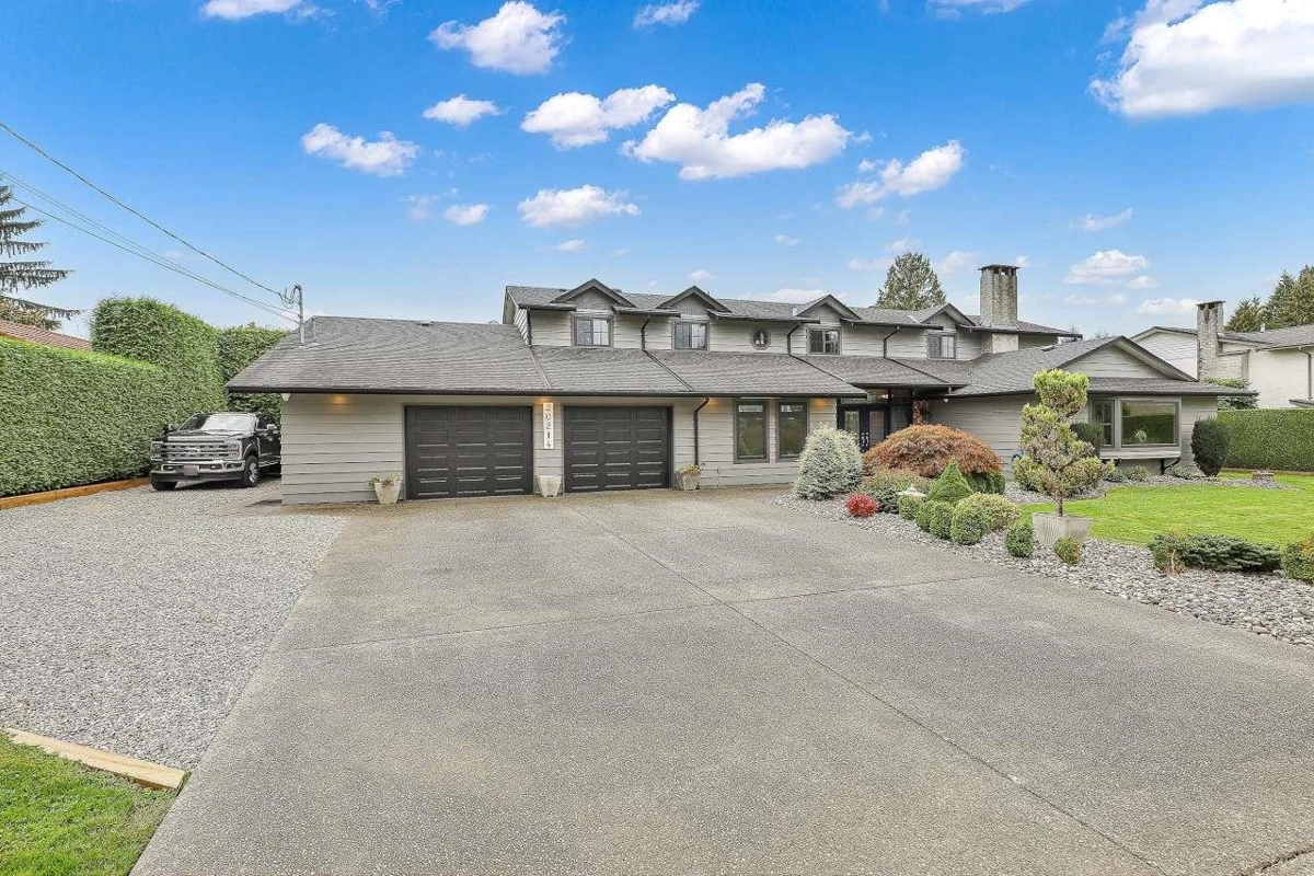 Living Room Photo of 20214 Patterson Avenue, Maple Ridge, BC