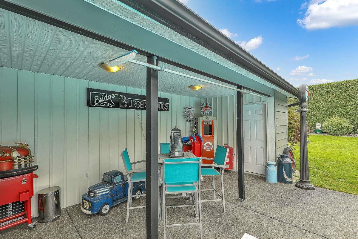 Outdoor Deck Photo of 20214 Patterson Avenue, Maple Ridge, BC