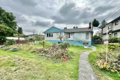 4258 Hurst Street, Burnaby, BC, Metrotown — 5 bed single family residence for sale