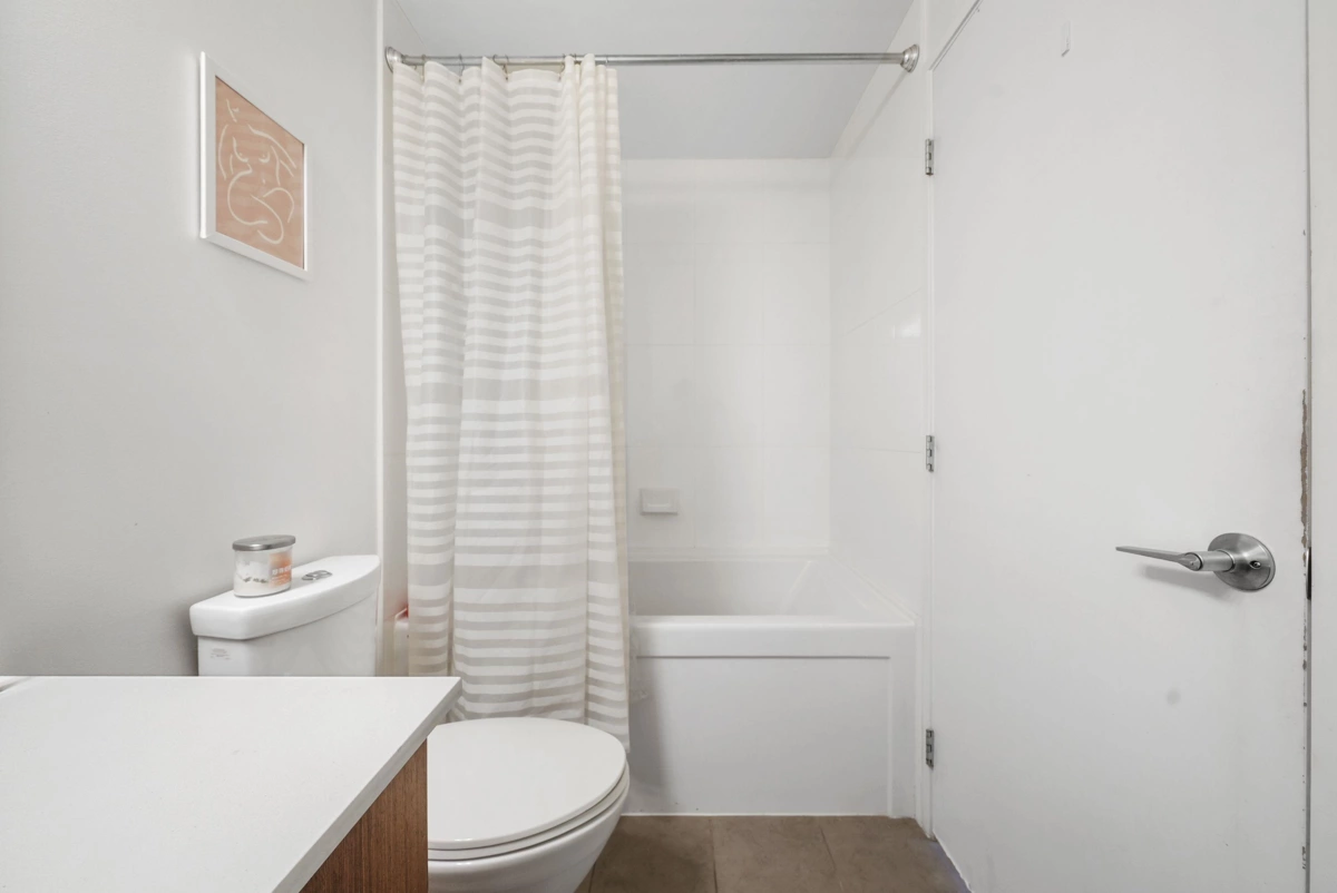 Bedroom 2 Photo of 715 221 Union Street, Vancouver, BC