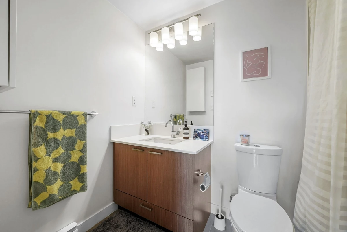 Walk-In Closet Photo of 715 221 Union Street, Vancouver, BC