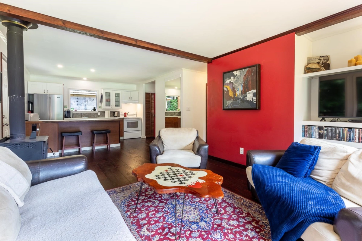 Entry Foyer Photo of 6121 Golf Course Road, Sechelt, BC