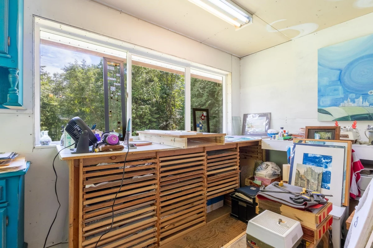 Garden / Landscaping Photo of 6121 Golf Course Road, Sechelt, BC