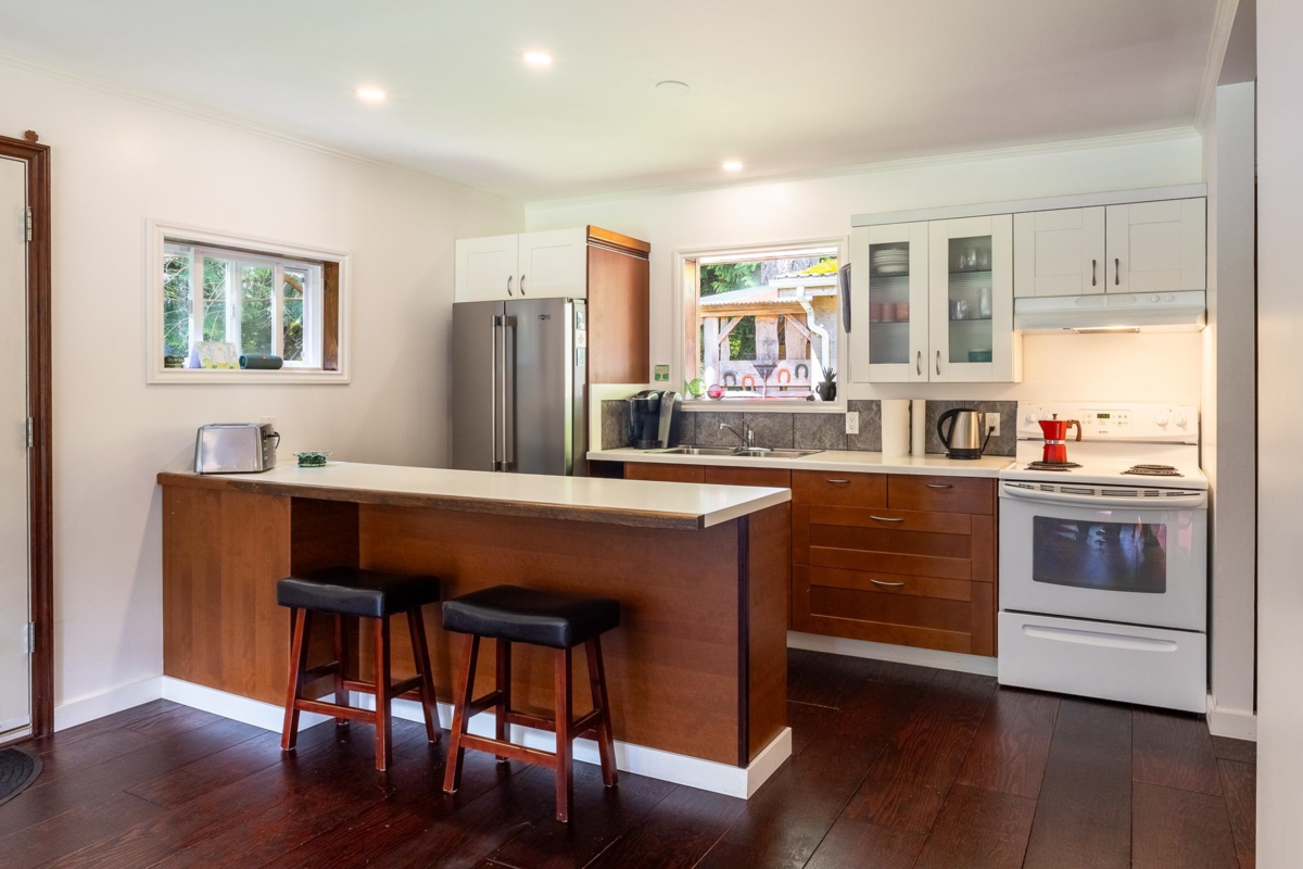 Hallway Photo of 6121 Golf Course Road, Sechelt, BC