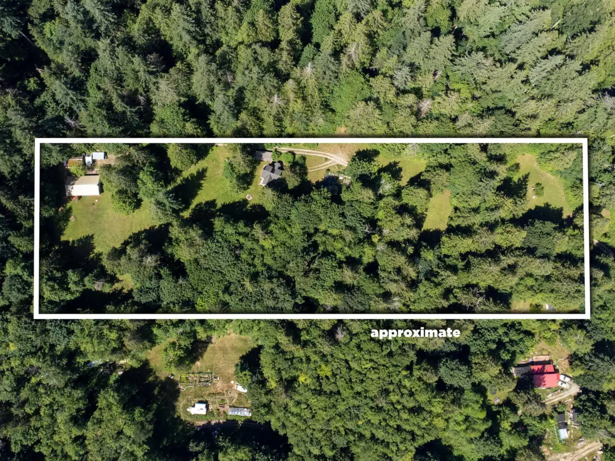 Living Room Photo of 6121 Golf Course Road, Sechelt, BC