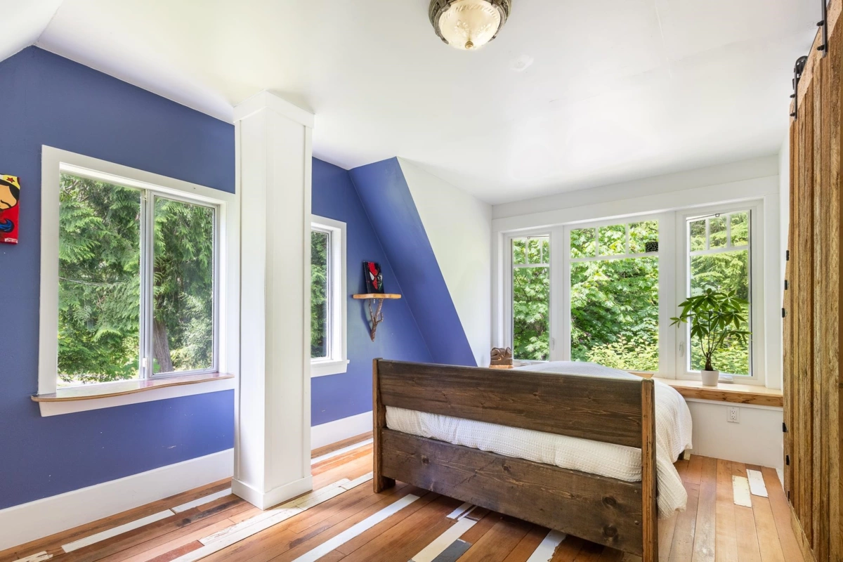 Primary Bedroom Photo of 6121 Golf Course Road, Sechelt, BC