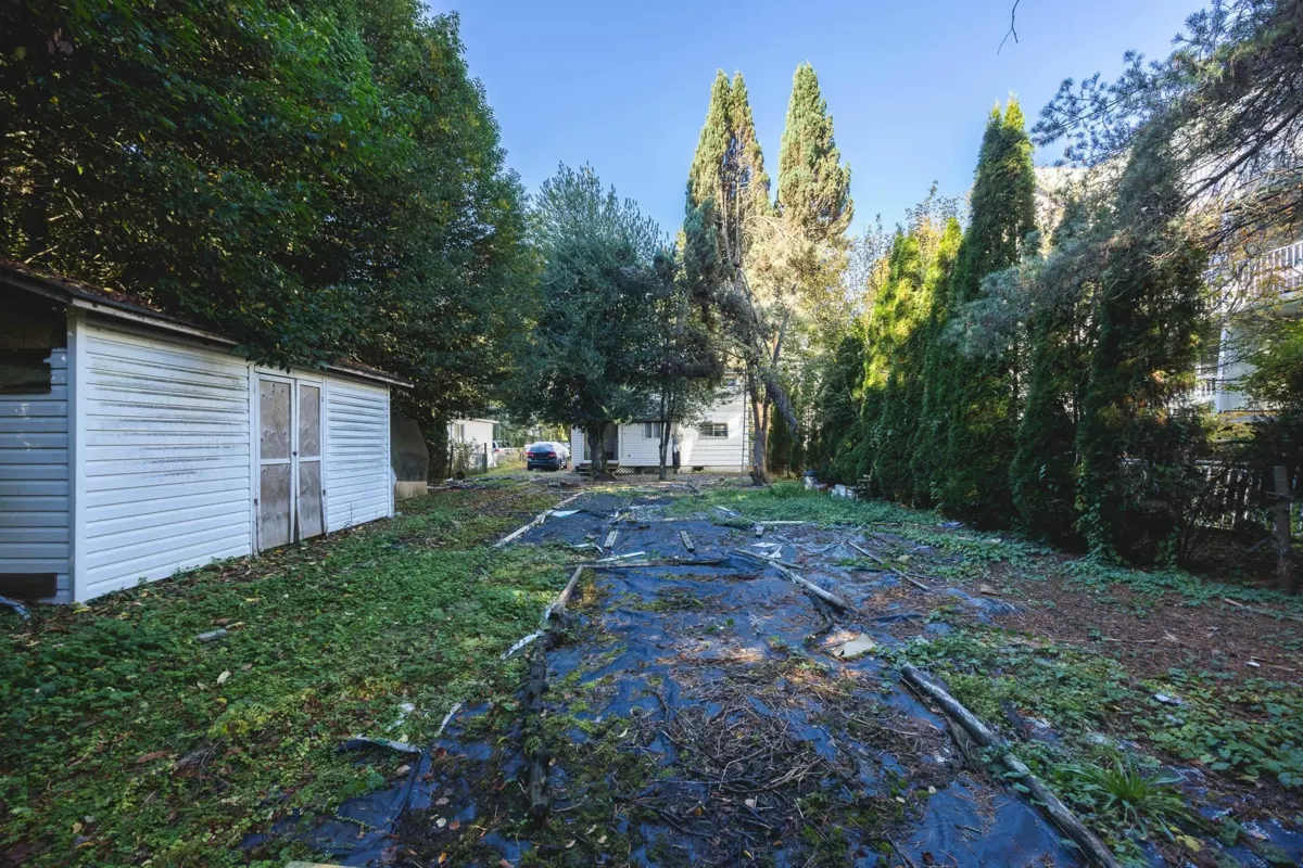 Entry Foyer Photo of 12058 Harris Road, Pitt Meadows, BC