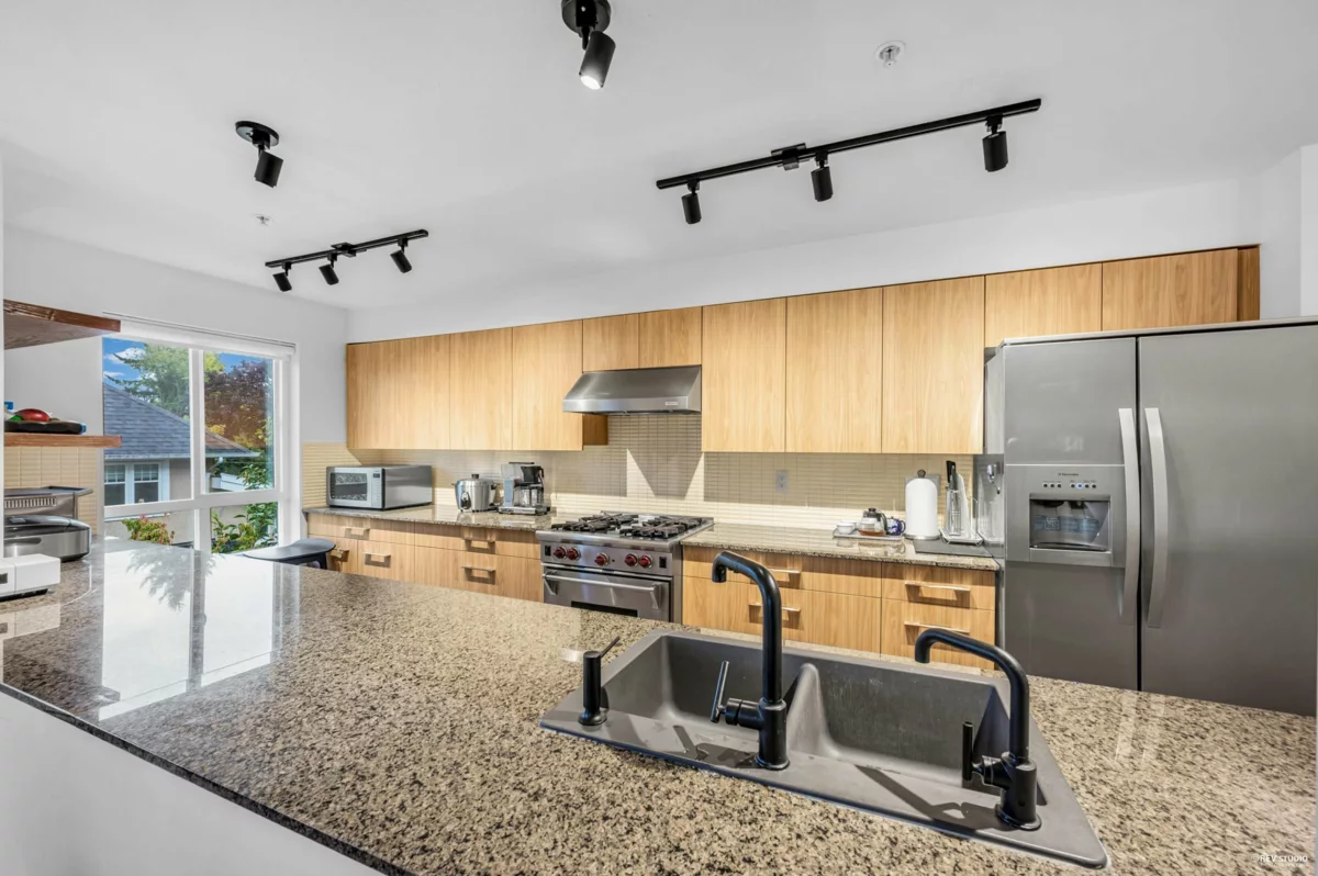 Primary Bathroom Photo of 301 2096 W 46th Avenue, Vancouver, BC