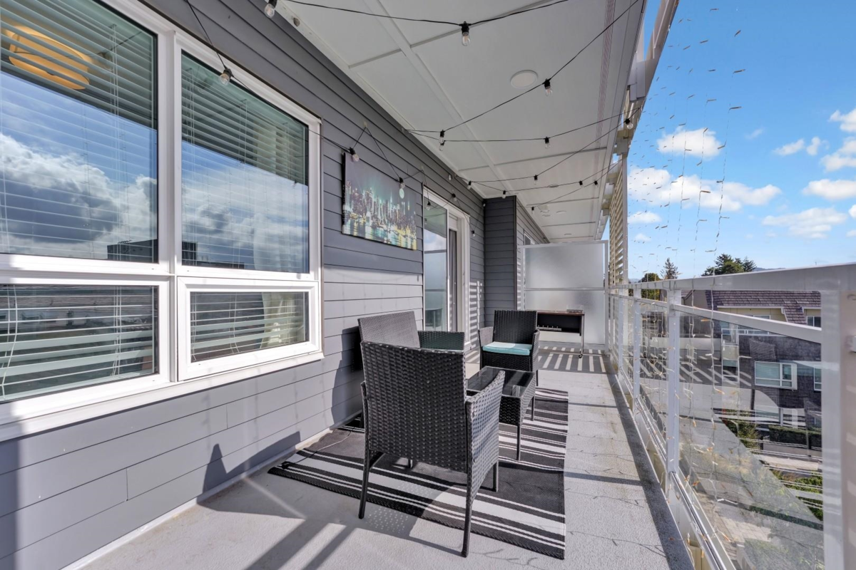 Backyard Photo of 411 22226 Brown Avenue, Maple Ridge, BC