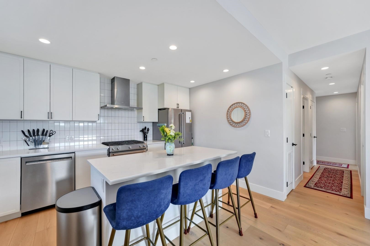 Basement Recreation Room Photo of 411 22226 Brown Avenue, Maple Ridge, BC