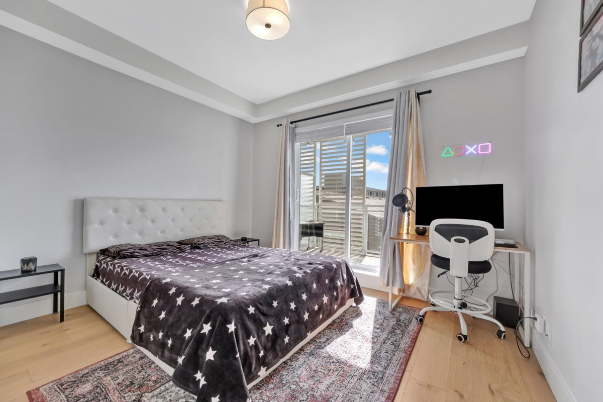 Kitchen Photo of 411 22226 Brown Avenue, Maple Ridge, BC