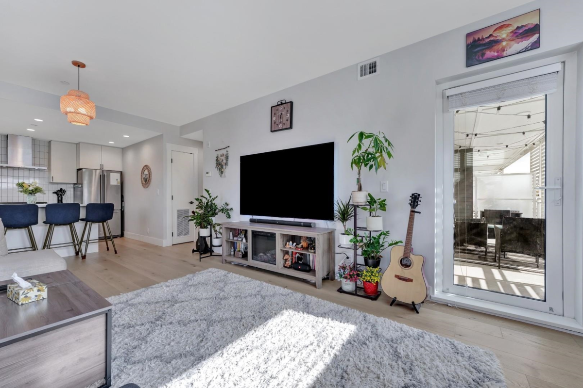 Outdoor Patio Photo of 411 22226 Brown Avenue, Maple Ridge, BC