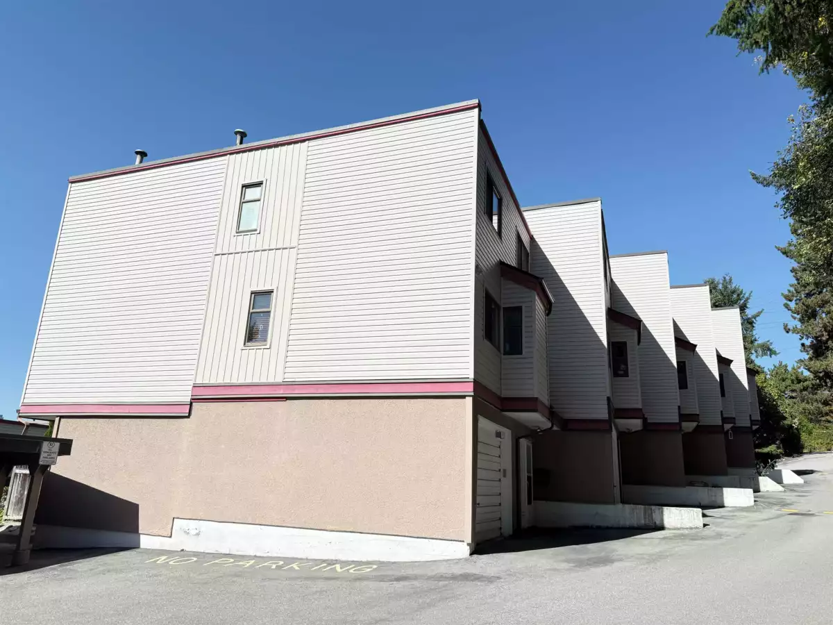 Backyard Photo of 6722 Kneale Place, Burnaby, BC