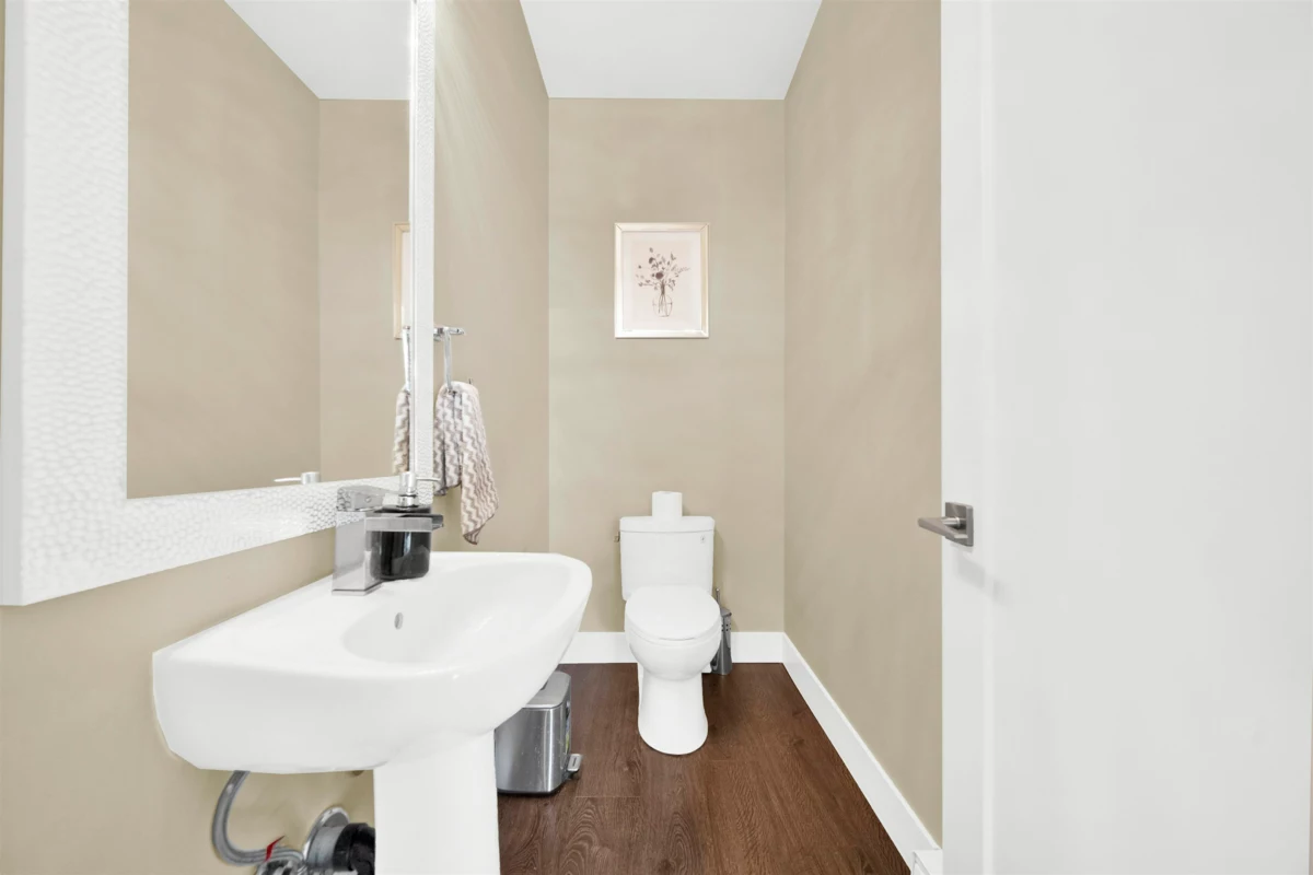 Entry Foyer Photo of 220 16488 64 Avenue, Surrey, BC