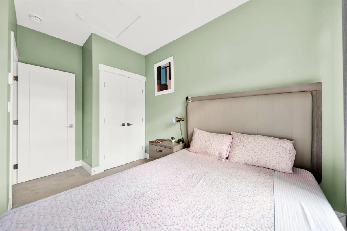 Front Yard Photo of 220 16488 64 Avenue, Surrey, BC