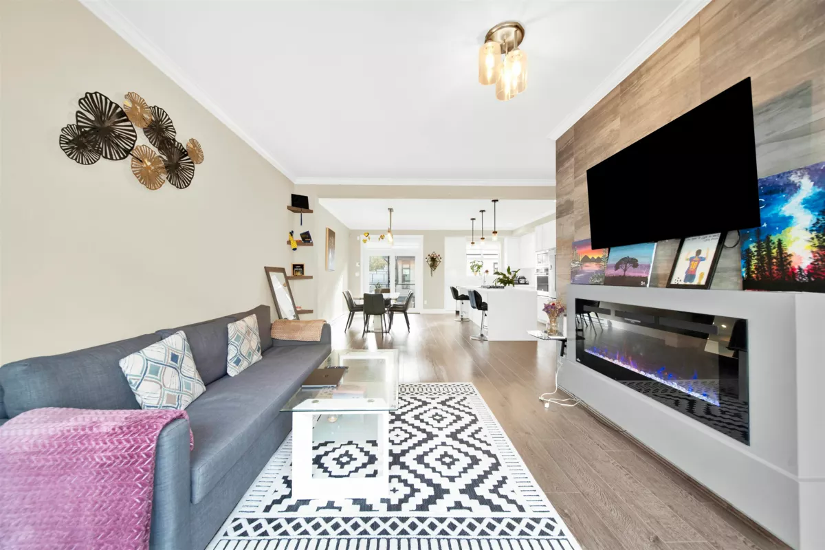 Mudroom Photo of 220 16488 64 Avenue, Surrey, BC