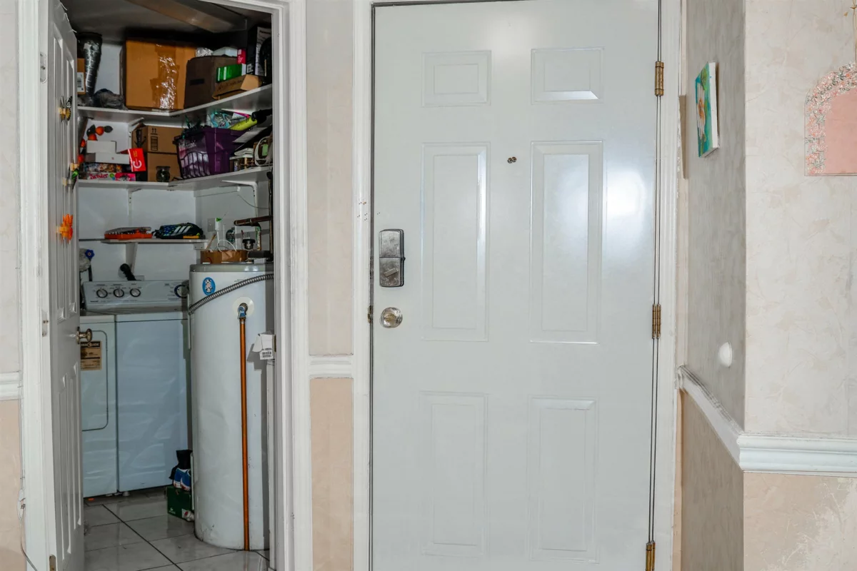 Breakfast Nook Photo of 410 7435 121a Street, Surrey, BC