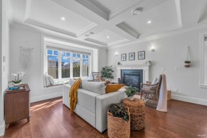 338 W 17th Street, North Vancouver, BC, North Vancouver — Single Family Residence for sale